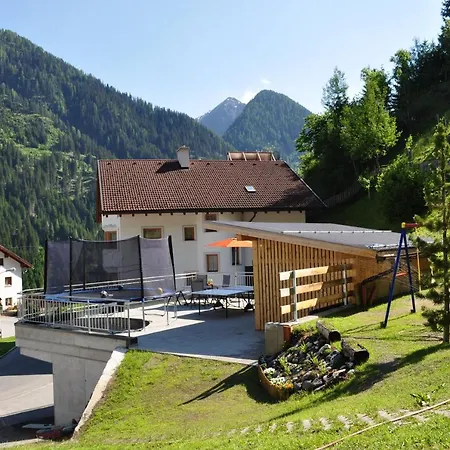 Stella Bianca Daire *